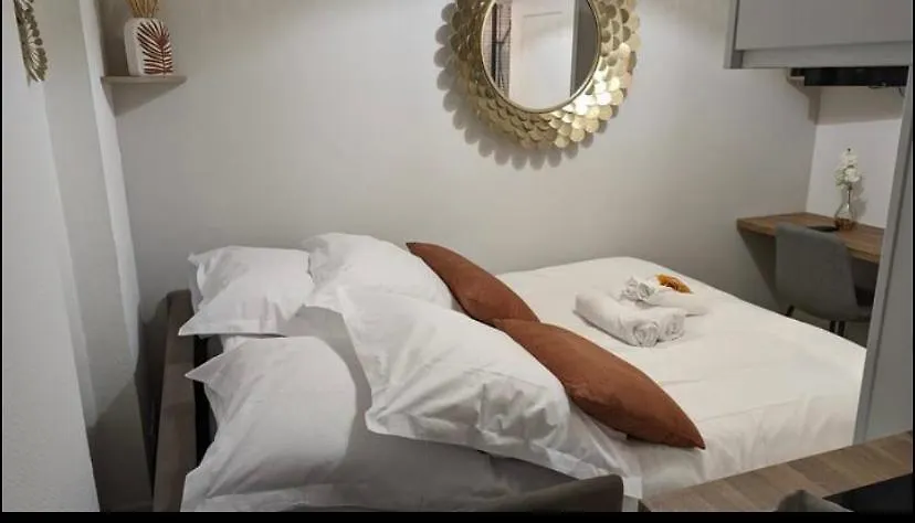 Le Diderot Apartment Grenoble 0*,  France